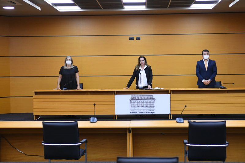 Hetimi dhe sekuestrimi i pronave tmerron njerëzit e drejtësisë, 47 emra të dorëhequr në prag të vetingut, futen në listën e zezë të SHBA Hetimi dhe sekuestrimi i pronave tmerron njerëzit e drejtësisë, 47 emra të dorëhequr në prag të vetingut, futen në listën e zezë të SHBA