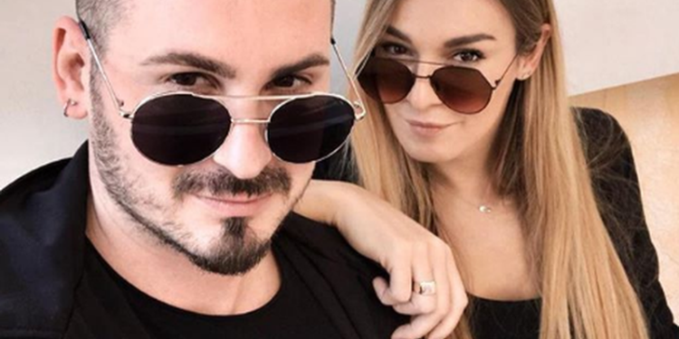 Infektohet me COVID-19 moderatori i njohur i ‘Top Channel’, Ori Nebiaj jep lajmin dhe zbulon gjendjen e tij shëndetësore: A është ky rasti të konfirmojmë se nuk flemë bashkë? Infektohet me COVID-19 moderatori i njohur i ‘Top Channel’, Ori Nebiaj jep lajmin dhe zbulon gjendjen e tij shëndetësore: A është ky rasti të konfirmojmë se nuk flemë bashkë?