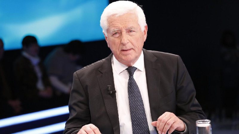 “Lëri këto se po na ikën vendi”! Neritani Ceka mburret se si e bindi “armikun” e tij Berisha për qeveri të parakohshme në 97′-ën “Lëri këto se po na ikën vendi”! Neritani Ceka mburret se si e bindi “armikun” e tij Berisha për qeveri të parakohshme në 97′-ën