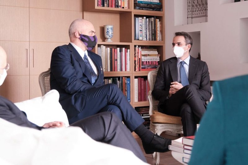 Tensionet situata pasi ligji dërgohet në Parlament! Reuters zbardh prapaskenat e forta: Greqia zgjerohet nga 6 në 12 milje në Jon! Turqia e kërcënon me luftë Tensionet situata pasi ligji dërgohet në Parlament! Reuters zbardh prapaskenat e forta: Greqia zgjerohet nga 6 në 12 milje në Jon! Turqia e kërcënon me luftë