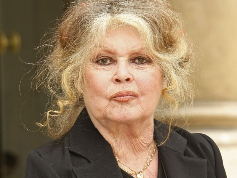Deklarata e Brigitte Bardot: Janë 5 miliard njerëz të tepërt në tokë, Covid po vendos në mënyrë të dhimbshme një rend të ri botëror Deklarata e Brigitte Bardot: Janë 5 miliard njerëz të tepërt në tokë, Covid po vendos në mënyrë të dhimbshme një rend të ri botëror