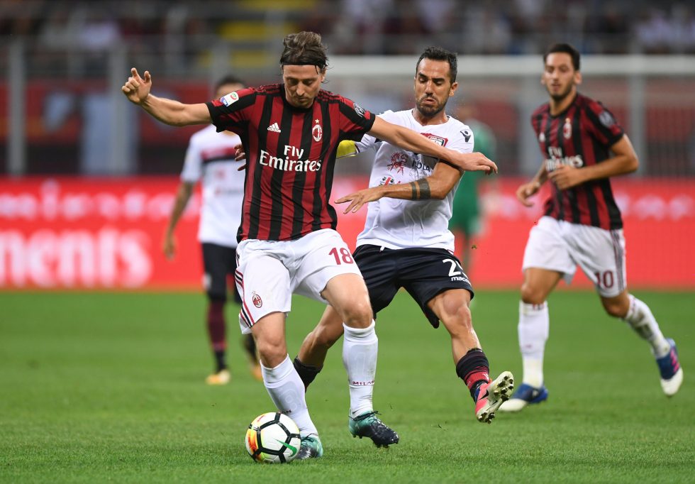 Ibrahimoviç i pandalshëm, i jep fitoren Milanit ndaj Cagliarit