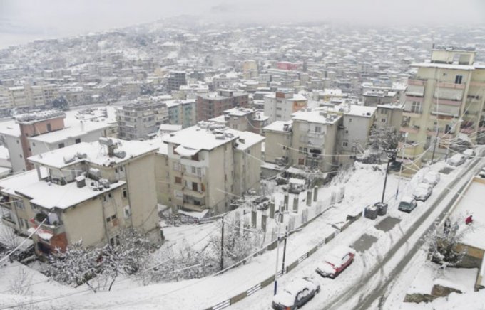 ‘Nga nesër reshje bore edhe në lartësitë 300 metra’, specialistja e IGJEUM: Ja cila do jetë dita më e ftohtë e muajit, me temperatura minus 10 gradë