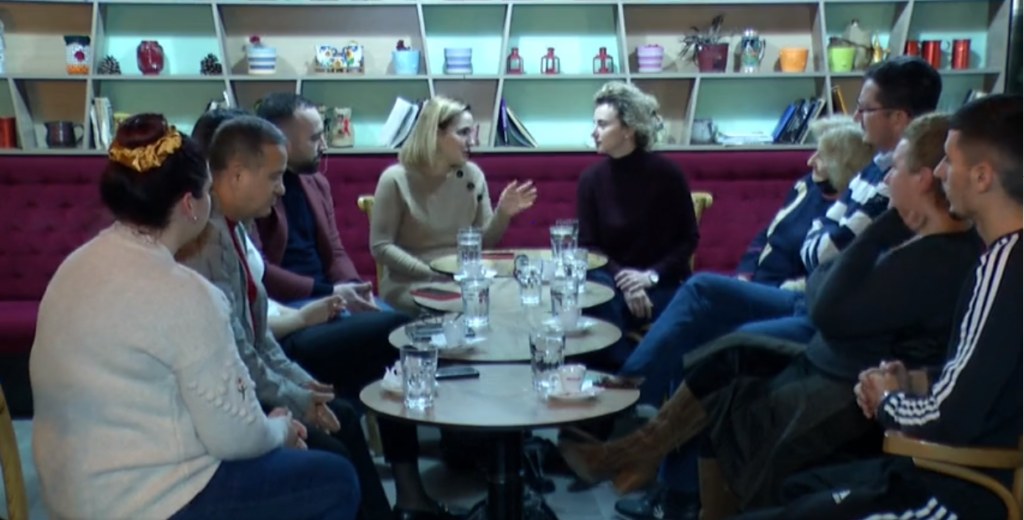 Nga frika e largimeve Monika Kryemadhi nuk e pret më Bashën, shpall listën e kandidatëve për deputetë në Tiranë Nga frika e largimeve Monika Kryemadhi nuk e pret më Bashën, shpall listën e kandidatëve për deputetë në Tiranë