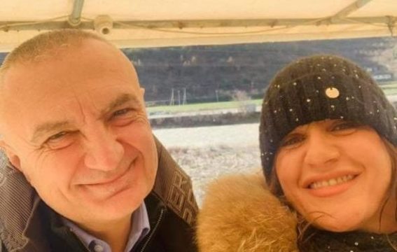 Metën e merr malli për fëmijët në Londër, foto me vajzën nga Skrapari, të kthyer nga Italia: Albana e shikon të ardhmen këtu