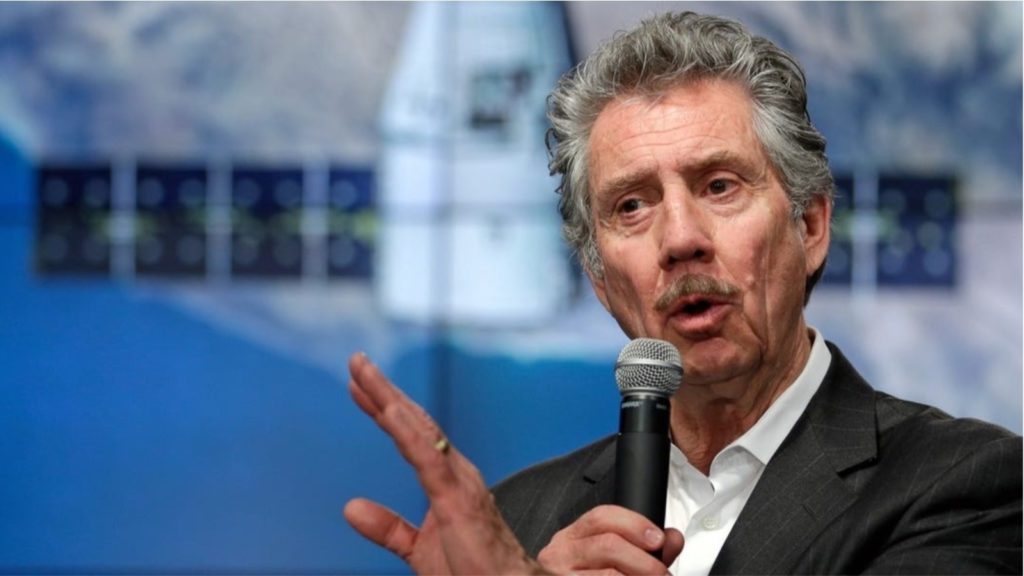 Vetëm një pyetje, miliarderi jep 1 milion dollarë për atë që gjen përgjigjen