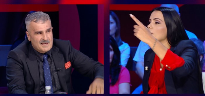 “O rrot k**i, do të q* ropt”! Ish miss-i gjuan me shpulla gazetarin pasi i thotë të shkojë me një sheik arab (Video) “O rrot k**i, do të q* ropt”! Ish miss-i gjuan me shpulla gazetarin pasi i thotë të shkojë me një sheik arab (Video)