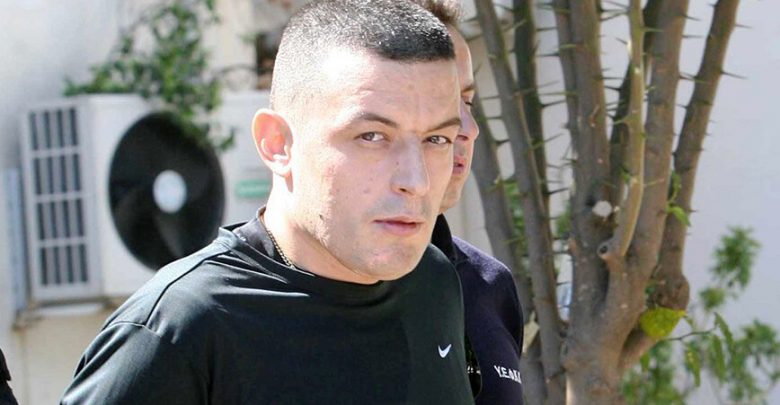 Alket Rizai “arratiset” sërish nga burgu grek, në makinën luksoze ndodhej një tjetër shqiptar i dënuar për disa vepra Alket Rizai “arratiset” sërish nga burgu grek, në makinën luksoze ndodhej një tjetër shqiptar i dënuar për disa vepra