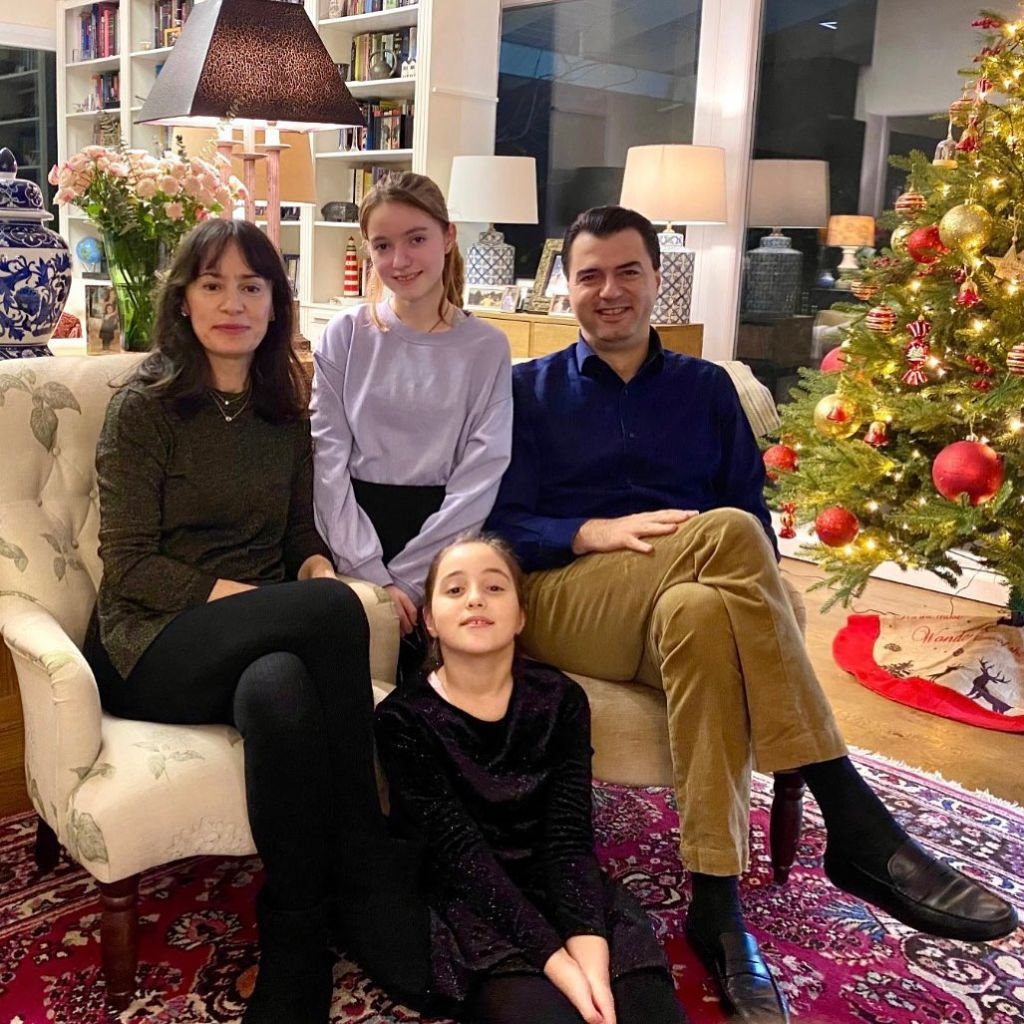 Basha të rikthejë njëherë bashkëshorten me pasaportë holandeze! Gjikondi komenton spotet në Open