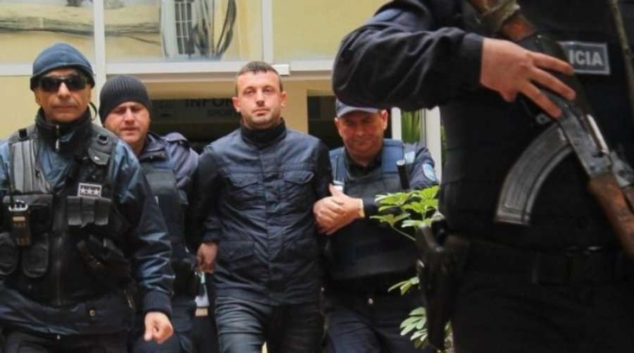 Banda e Niklës dhe personi që donte të “vriste” Tom Doshin e Mhill Fufin, të dyshuar për ekzekutimin e Santos Banda e Niklës dhe personi që donte të “vriste” Tom Doshin e Mhill Fufin, të dyshuar për ekzekutimin e Santos