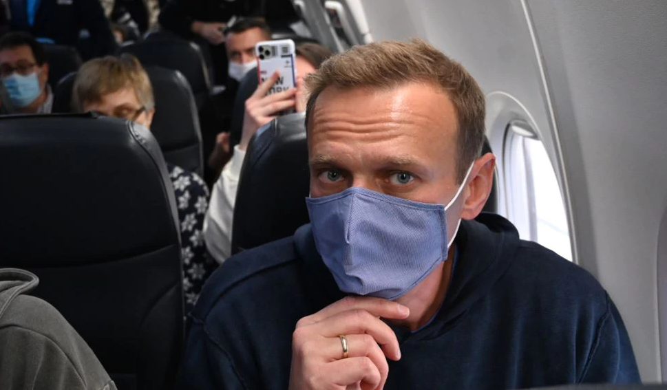Alexei Navalny arrestohet sapo zbret në aeroportin e Moskës Alexei Navalny arrestohet sapo zbret në aeroportin e Moskës