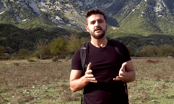 E sulmoi për dokumentarin! Marin Mema ironi me deputeten minoritare me emrin Artemisa dhe mbiemër Malon: Suksese zonjë për hartimet, se qenke dhe deputete që nuk i’u njeh askush! E sulmoi për dokumentarin! Marin Mema ironi me deputeten minoritare me emrin Artemisa dhe mbiemër Malon: Suksese zonjë për hartimet, se qenke dhe deputete që nuk i’u njeh askush!