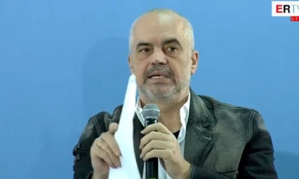 “Kemi vënë bast me…”/ Pse duhet të binte tërmeti që të ndërtoheshin shkolla të tilla? Rama përballet live, i përgjigjet pyetjes me spec të drejtoreshës dhe ja çfarë zbulon “Kemi vënë bast me…”/ Pse duhet të binte tërmeti që të ndërtoheshin shkolla të tilla? Rama përballet live, i përgjigjet pyetjes me spec të drejtoreshës dhe ja çfarë zbulon