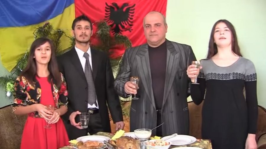 VIDEO/ Një urim i veçantë nga shqiptarët e Ukrainës