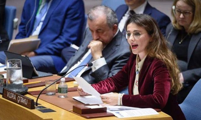 “Hipokrizia ka emër. A nuk jeni neutralë karshi statusit tonë?”, BE doli kundër ambasadës së Kosovës në Jerusalem, shpërthen keq ambasadorja në SHBA “Hipokrizia ka emër. A nuk jeni neutralë karshi statusit tonë?”, BE doli kundër ambasadës së Kosovës në Jerusalem, shpërthen keq ambasadorja në SHBA