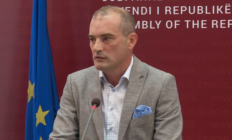 Deputeti në Maqedoni i jep mesazhin e fuqishëm ministrit të Jashtëm: Duhet t’i kërkojë falje publike Tiranës