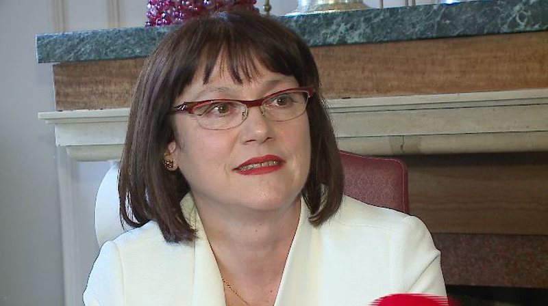 Çfarë ndodhi? Shkrimtarja e njohur shqiptare del me thirrjen urgjente Çfarë ndodhi? Shkrimtarja e njohur shqiptare del me thirrjen urgjente