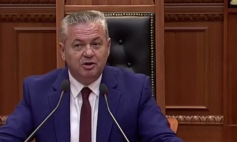 Murrizi zbardh prapaskenat e forta gjatë takimeve brenda selisë blu: Firmosën si skutha natën! Ja pse e vonoi firmën Nard Ndoka Murrizi zbardh prapaskenat e forta gjatë takimeve brenda selisë blu: Firmosën si skutha natën! Ja pse e vonoi firmën Nard Ndoka