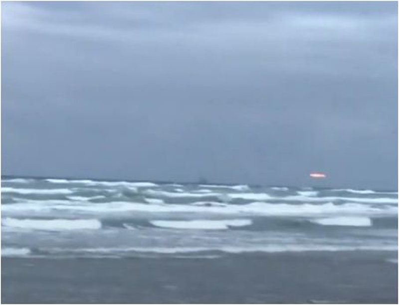 “Sot në mëngjes teksa vrapoja pashë këto drita”, gruaja nuk iu beson syve, poston videon që po ‘trondit’ rrjetin “Sot në mëngjes teksa vrapoja pashë këto drita”, gruaja nuk iu beson syve, poston videon që po ‘trondit’ rrjetin