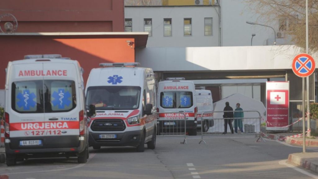 Koronavirusi në Shqipëri, 1153 raste të reja dhe 17 humbje jete Koronavirusi në Shqipëri, 1153 raste të reja dhe 17 humbje jete