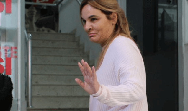 “S’di të shkruaj e të lexojë”, ish deputeti i LSI-së i kthehet Kryemadhit: S’kam blerë doktoraturë si ti, arritja jote e vetme “çizmja” kundër Ramës “S’di të shkruaj e të lexojë”, ish deputeti i LSI-së i kthehet Kryemadhit: S’kam blerë doktoraturë si ti, arritja jote e vetme “çizmja” kundër Ramës