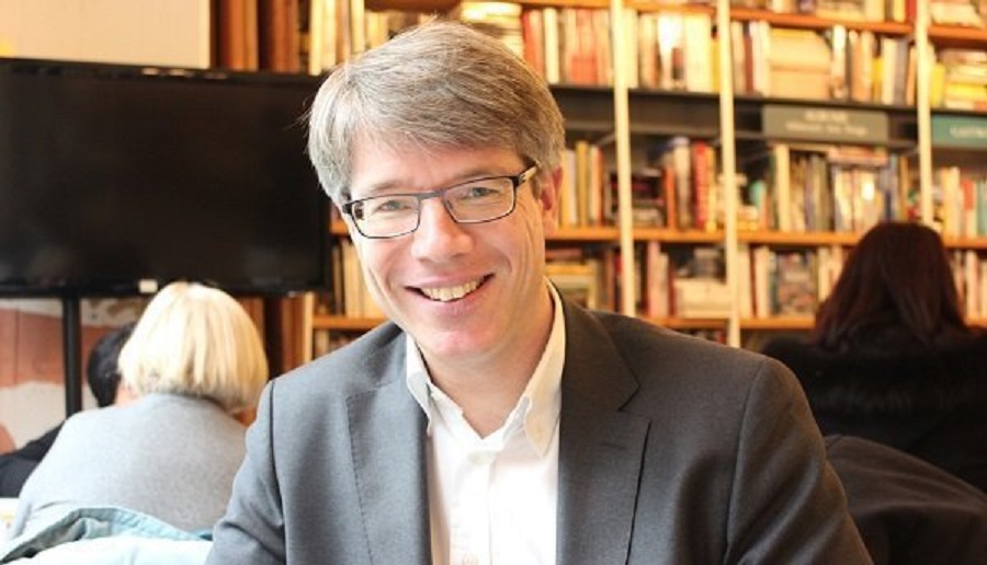 Historiani i njohur: Shqipëria nuk është mëmëdheu i Kosovës Historiani i njohur: Shqipëria nuk është mëmëdheu i Kosovës