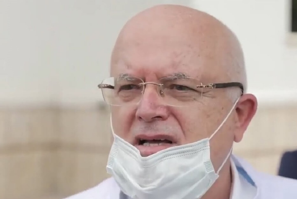 Drejtori i “Shefqet Ndroqit”: Të rinjtë po e kalojnë keq virusin, varianti anglez është më agresiv