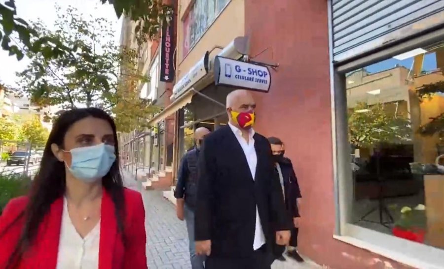 Kryeministri Rama tregon projektin e bujshëm për Tiranën dhe Durrësin: Ja çfarë do ndodhë brenda 10 vitesh Kryeministri Rama tregon projektin e bujshëm për Tiranën dhe Durrësin: Ja çfarë do ndodhë brenda 10 vitesh