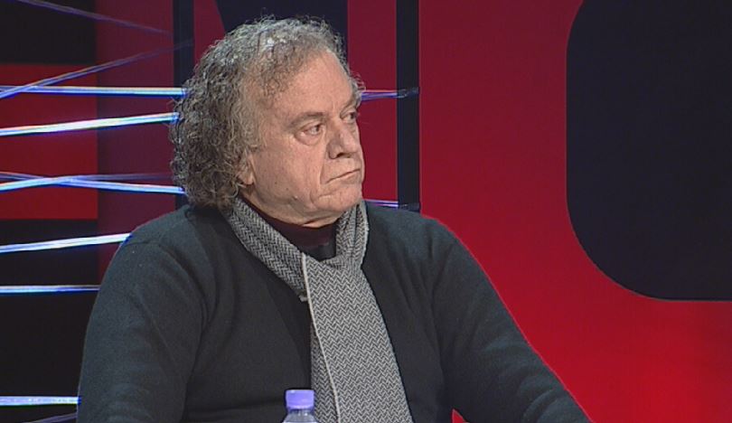 Bujar Asqeriu “kërcënon” Ramën: Kujdes se mos vjedhësh votat se të ndenjurat ke të tuat, karrigia është e popullit. Basha më pëlqen, është i qetë e i sinqertë Bujar Asqeriu “kërcënon” Ramën: Kujdes se mos vjedhësh votat se të ndenjurat ke të tuat, karrigia është e popullit. Basha më pëlqen, është i qetë e i sinqertë