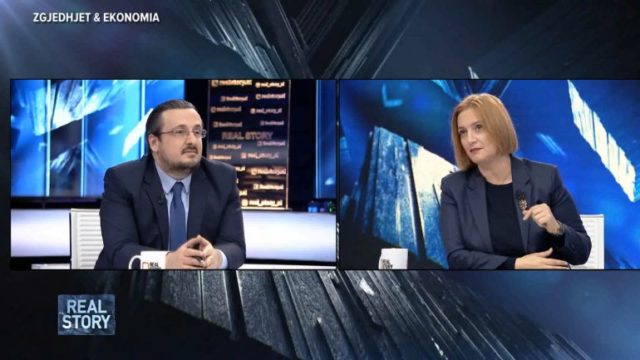 Debati, Teliti-ministres: Jeni në siklet! Denaj ironizon: Gatimet me erëza janë të vështira Debati, Teliti-ministres: Jeni në siklet! Denaj ironizon: Gatimet me erëza janë të vështira