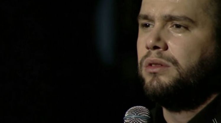 Këngëtari Flori Mumajesi humb njeriun e shtrenjtë Këngëtari Flori Mumajesi humb njeriun e shtrenjtë