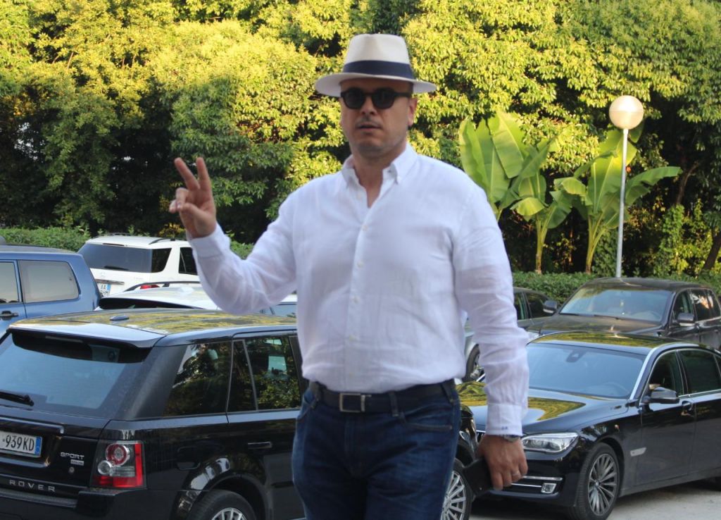 Janë manipuluar një mal me dokumente/ Kompleksi ‘Partizani’ në duart e Berishës! Frrok Çupi nxjerr prapaskenat e forta: Zbulon lëvizjet e fshehta të ish-kryeministrit! Janë manipuluar një mal me dokumente/ Kompleksi ‘Partizani’ në duart e Berishës! Frrok Çupi nxjerr prapaskenat e forta: Zbulon lëvizjet e fshehta të ish-kryeministrit!