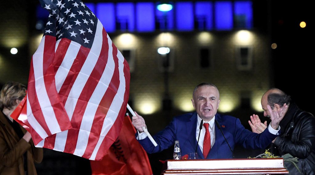 Meta shpërthen ndaj DASH dhe Ramës: Si fletët e lavdërimit që merrte Partia e Punës, s’kam bërë fotografi si gruaja e Bilalit Meta shpërthen ndaj DASH dhe Ramës: Si fletët e lavdërimit që merrte Partia e Punës, s’kam bërë fotografi si gruaja e Bilalit