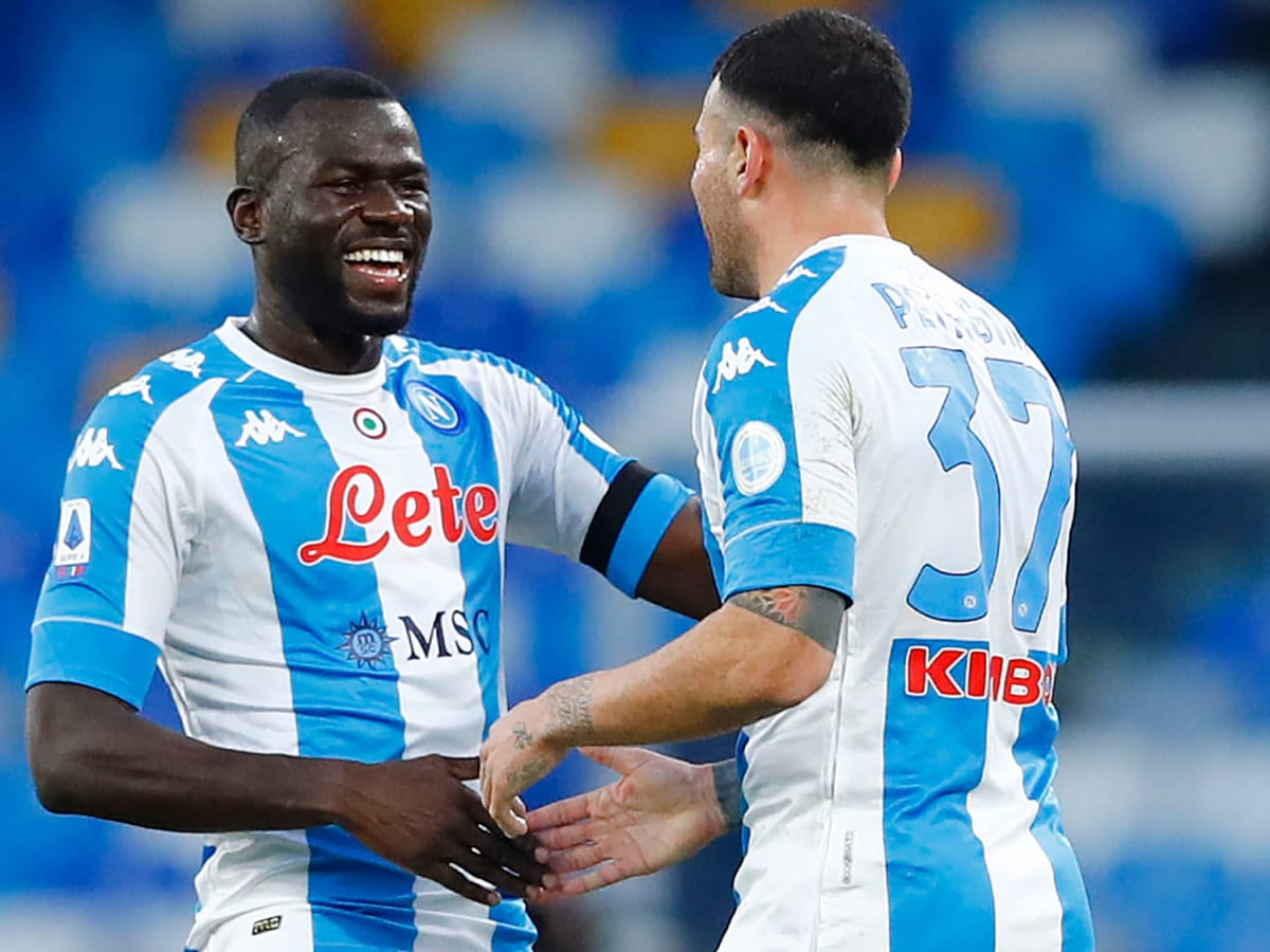 Napoli i jep një goditje Juves në garën për titull Napoli i jep një goditje Juves në garën për titull