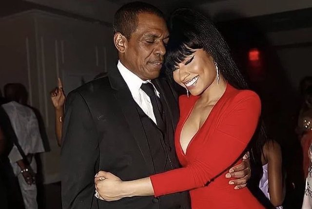 Vritet babai i këngëtares së njohur amerikane Vritet babai i këngëtares së njohur amerikane