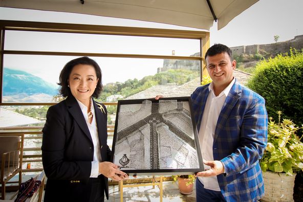 Hera e saj e parë, Yuri Kim mahnitet nga ky qytet shqiptar: Zbardhen lëvizjet e ambasadores