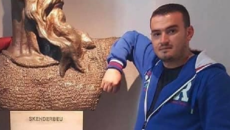 ‘Po më digjet zemra’, rrëqeth me fjalët vëllai i 32-vjeçarit, i cili nuk i mbijetoi ‘luftës’ me flakët ‘Po më digjet zemra’, rrëqeth me fjalët vëllai i 32-vjeçarit, i cili nuk i mbijetoi ‘luftës’ me flakët