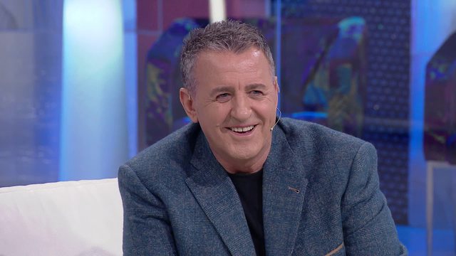 Je njeriu i palodhur që na bërë këta që jemi sot’! Dy aktorët e njohur të humorit i bëjë urimin special Agron Llakajt për 7 Mars Je njeriu i palodhur që na bërë këta që jemi sot’! Dy aktorët e njohur të humorit i bëjë urimin special Agron Llakajt për 7 Mars