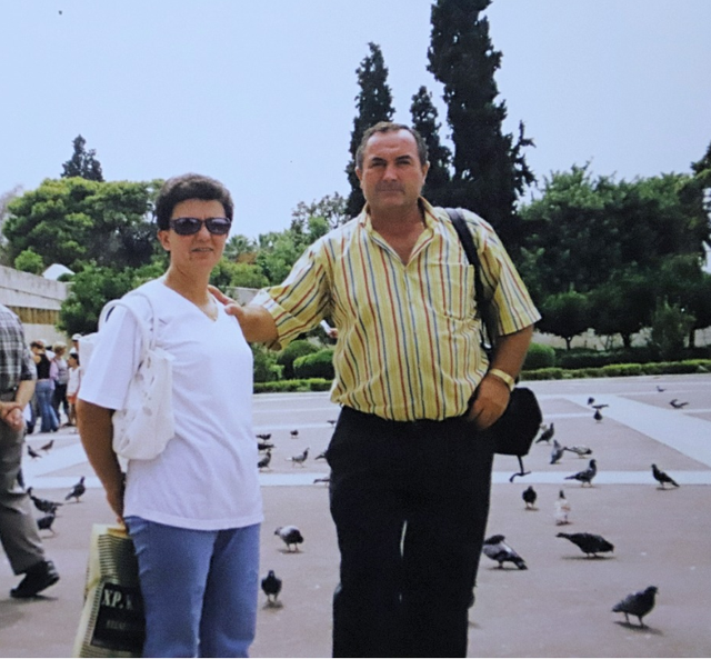 Braktisi gruan dhe 2 fëmijët për mësuesen e fshatit që e dashuronte, Agim Rama rrëfen historinë e dhimbshme të jetës së tij: E kam ushqyer me shiringë! Braktisi gruan dhe 2 fëmijët për mësuesen e fshatit që e dashuronte, Agim Rama rrëfen historinë e dhimbshme të jetës së tij: E kam ushqyer me shiringë!