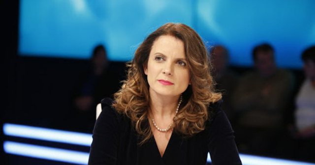 Eugena Tomini zbulon 2 kategoritë e radhës që do të vaksinohen pas mjekëve dhe mësuesve Eugena Tomini zbulon 2 kategoritë e radhës që do të vaksinohen pas mjekëve dhe mësuesve