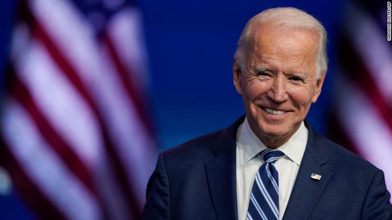 Joe Biden e humbet fillin gjatë fjalimit dhe befason me deklaratën: Çfarë po bëj këtu? (Pamjet që po bëjnë xhiron e rrjetit)