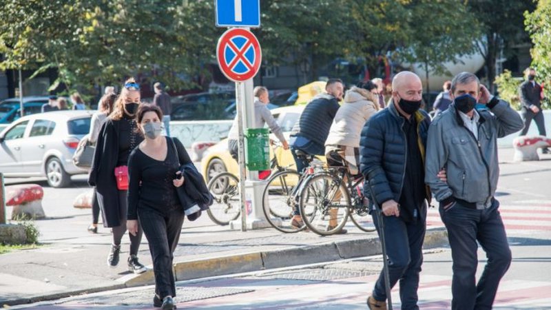 Epidemiologët japin lajmin fantastik: Shqipëria ka kaluar në shkurt valën e tretë të Covid-19