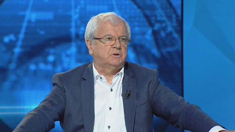 Spartak Ngjela: Presidenti po vepron si kryetar kooperative, përplasjet te FRD sjellje të një njeriu të shthurur, është tmerruar nga SHBA Spartak Ngjela: Presidenti po vepron si kryetar kooperative, përplasjet te FRD sjellje të një njeriu të shthurur, është tmerruar nga SHBA