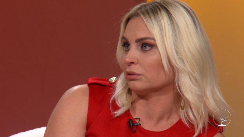 “Nuk e ke shansin të humbësh kalori me mua”! Kandidatja për deputete e SHQUP Shala i kthehet “zëdhënsit papagesë” Jul Deda ‘live’ në emision