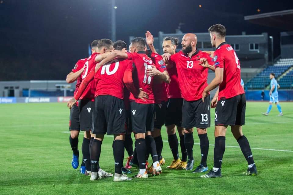 Shqipëria merr 3 pikët, por pa shkëlqim ndaj San Marinos