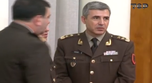 Trafiku i municioneve, si u tërhoqën dëshmitarët që implikonin Shkëlzen Berishën Trafiku i municioneve, si u tërhoqën dëshmitarët që implikonin Shkëlzen Berishën