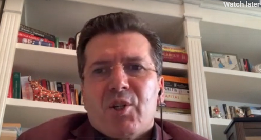 Si u zu Fatmir Mediu me gazetarin amerikan duke i sekuestruar kasetën: Gënjeshtra, të njoh mirë kush je ti dhe yt atë Si u zu Fatmir Mediu me gazetarin amerikan duke i sekuestruar kasetën: Gënjeshtra, të njoh mirë kush je ti dhe yt atë