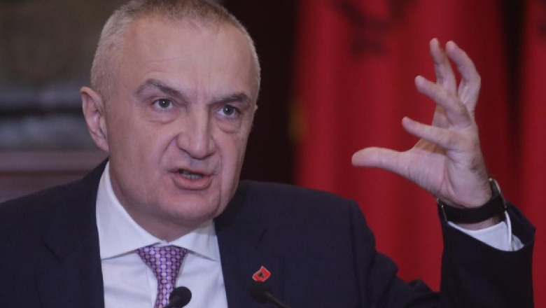 Dikush duhet t’i thotë që s’është ai demokracia! Dikush duhet t’i thotë që s’është ai demokracia!