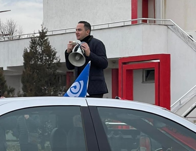 PD-ja e Korçës shpërthen në akuza kundër Bashës: Na ke gënjyer… Salianji sherr me kryetarin e degës