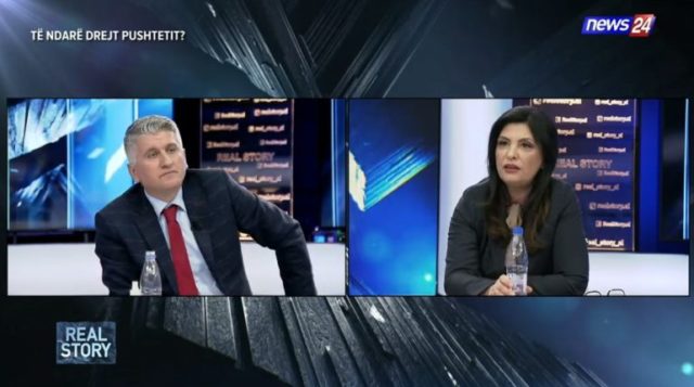 Debati/ “Doje të bëheshe si Berisha, burrë”! Topalli e Patozi tallen me Gjekmarkajn: Po i shkruajnë! E përdorin kundër nesh, s’sulmon Ramën. Basha bëri koalicion me PS Debati/ “Doje të bëheshe si Berisha, burrë”! Topalli e Patozi tallen me Gjekmarkajn: Po i shkruajnë! E përdorin kundër nesh, s’sulmon Ramën. Basha bëri koalicion me PS
